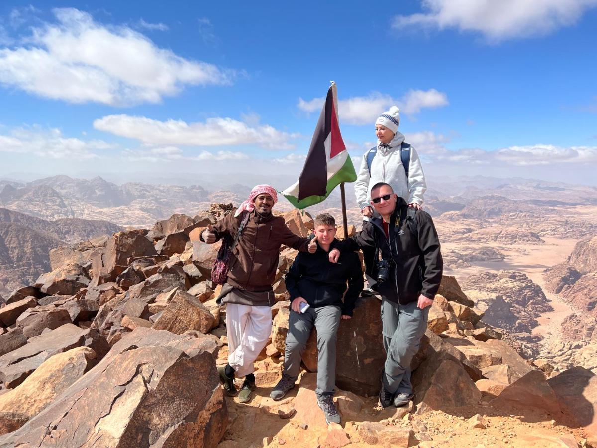 Joy To Wadi Rum Exterior photo